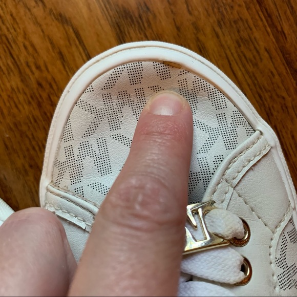 Michael Michael Kors | Ivory/White Sneakers | 11c - Picture 7 of 13